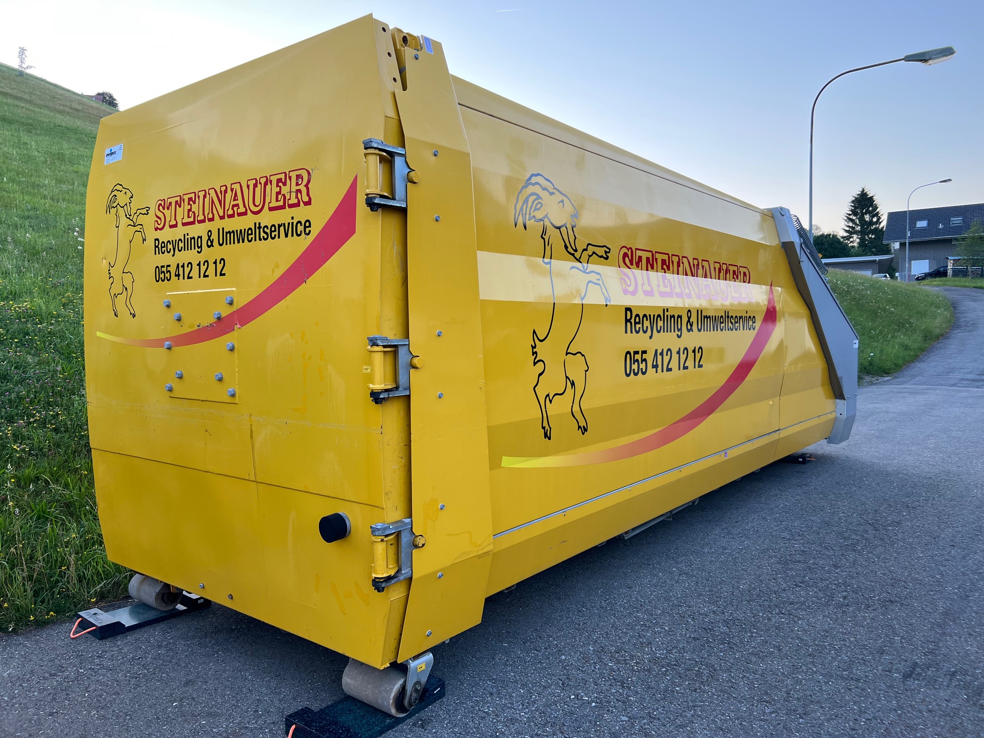 Presscontainer – Bild 2